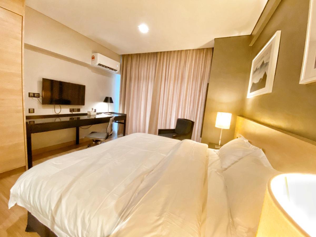 Straits Suite By C Homestay Malacca Esterno foto