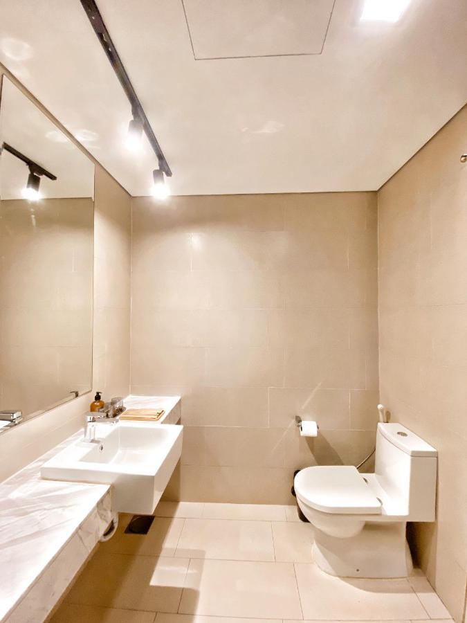 Straits Suite By C Homestay Malacca Esterno foto