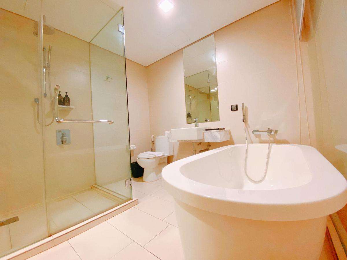 Straits Suite By C Homestay Malacca Esterno foto
