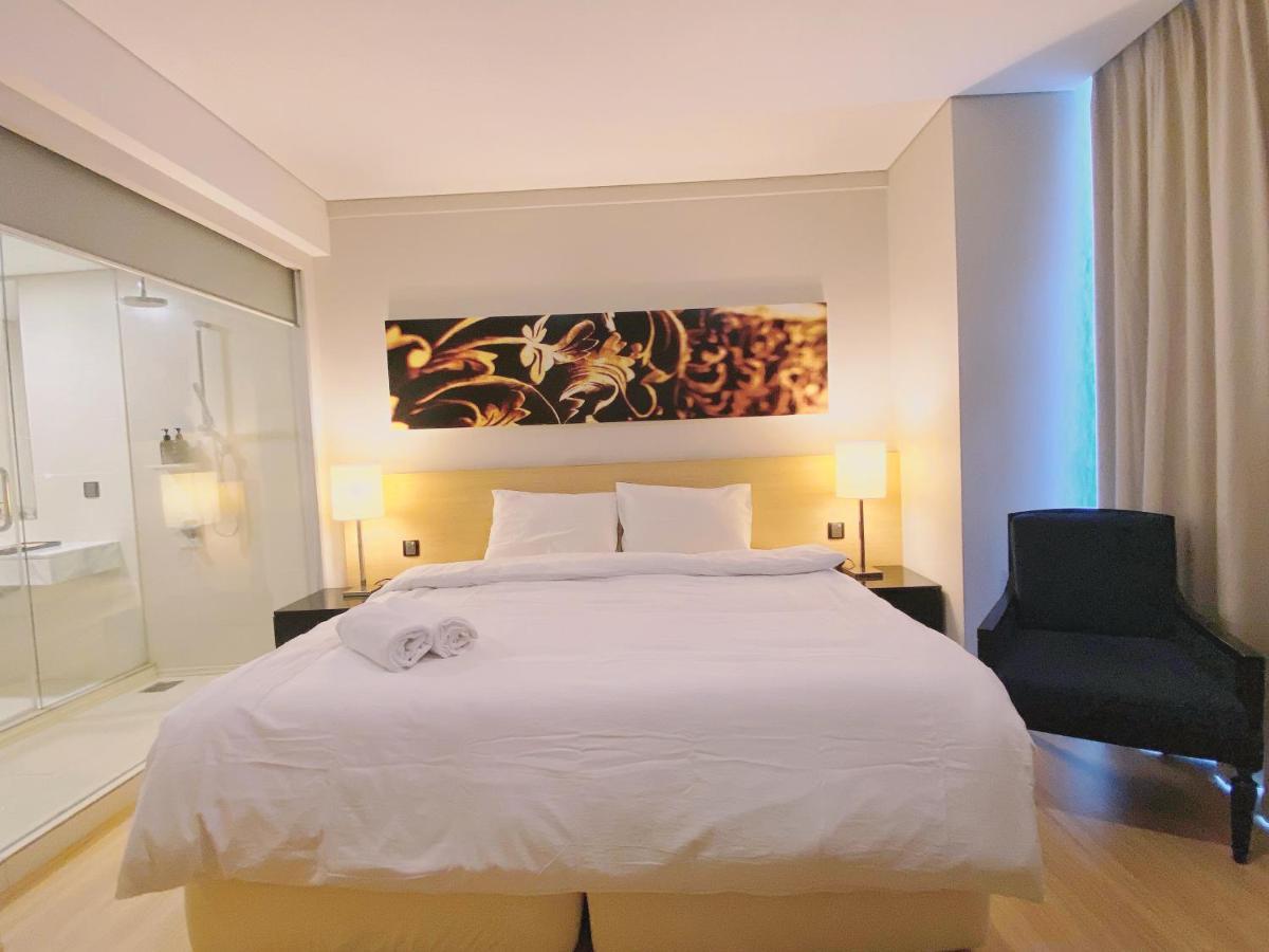 Straits Suite By C Homestay Malacca Esterno foto