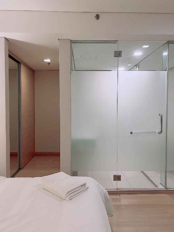 Straits Suite By C Homestay Malacca Esterno foto