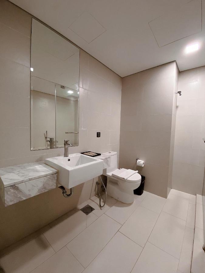 Straits Suite By C Homestay Malacca Esterno foto
