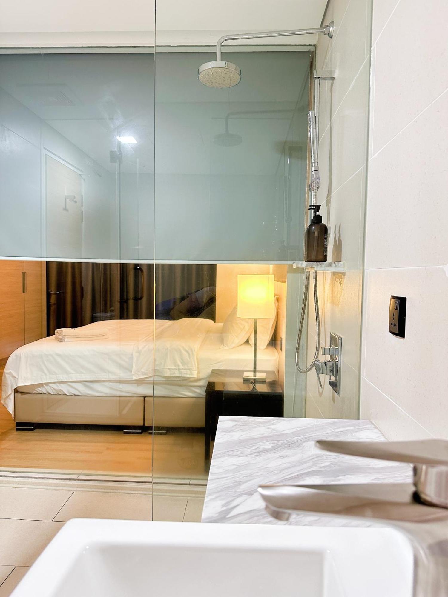 Straits Suite By C Homestay Malacca Esterno foto
