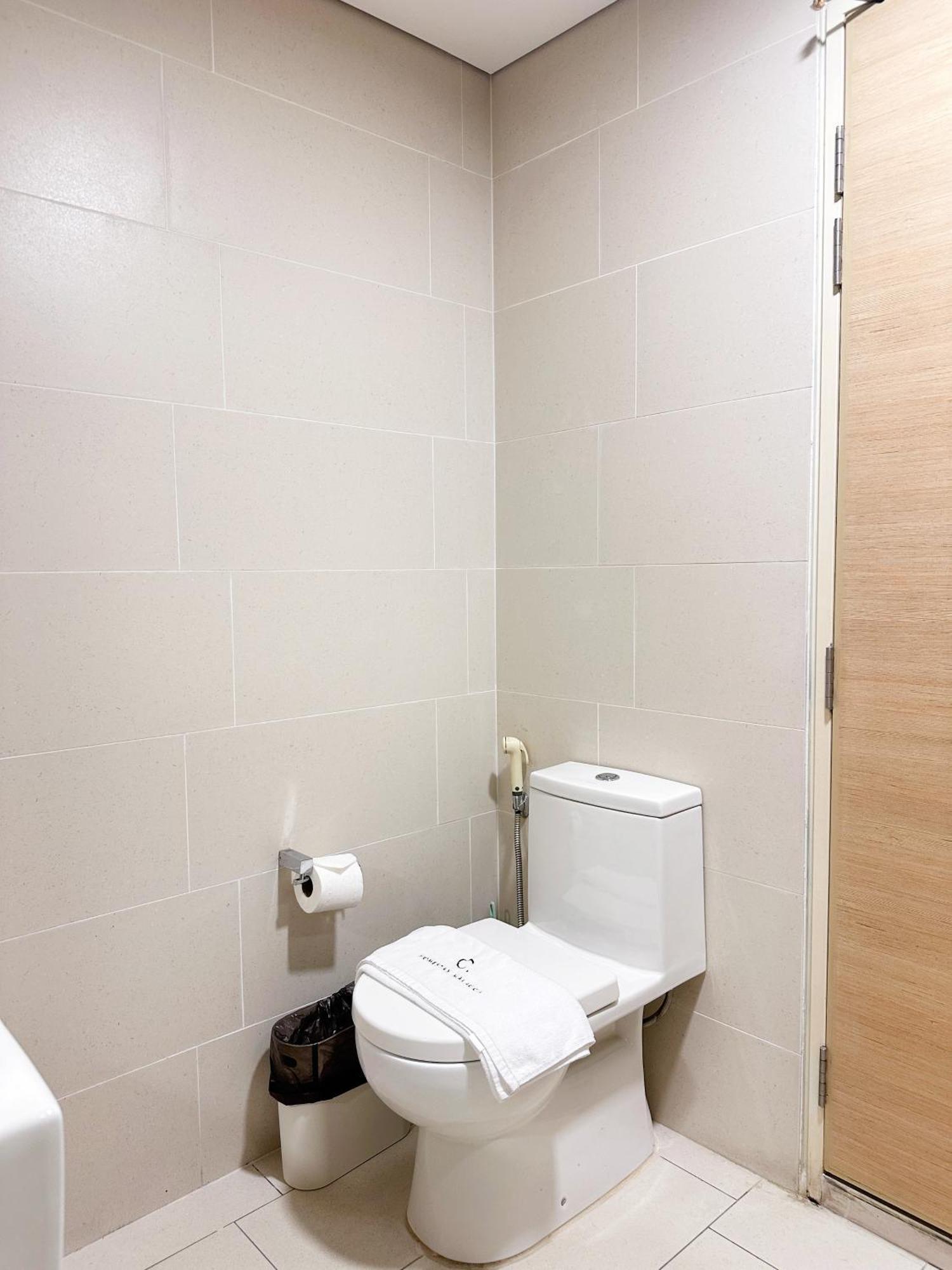Straits Suite By C Homestay Malacca Esterno foto