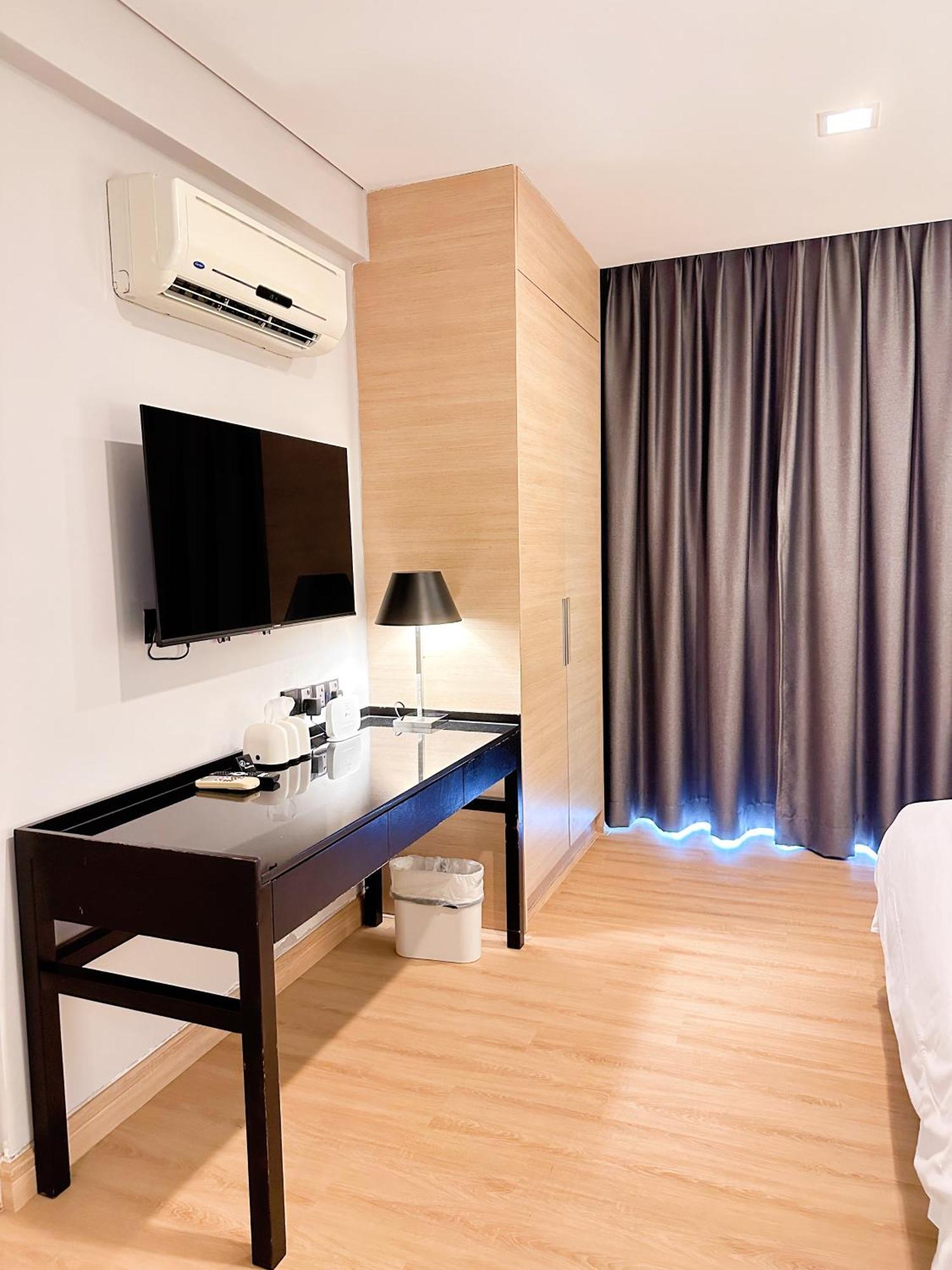 Straits Suite By C Homestay Malacca Esterno foto